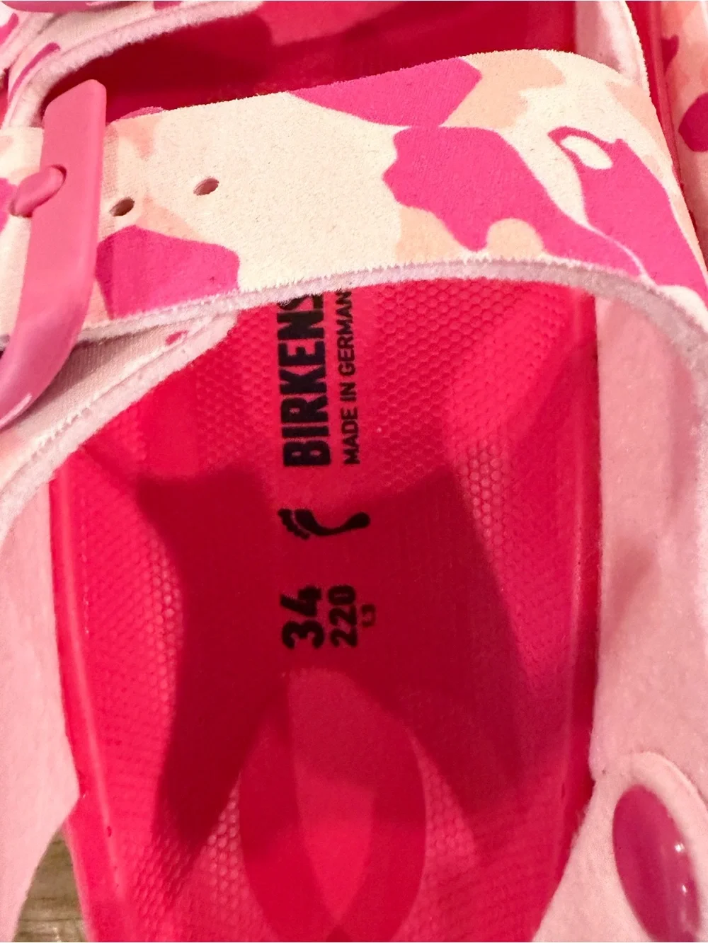 Birkenstock Kids Mogami Sandal in Camo Pink